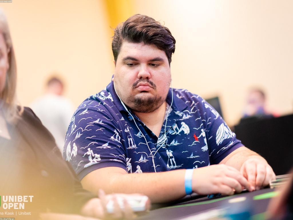 កាស៊ីណូអនឡាញសម្រាប់អ្នកថ្មី: មេរៀនដំបូងសម្រាប់ការលេង